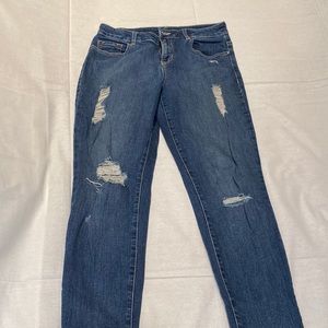 Skinny distressed jeans